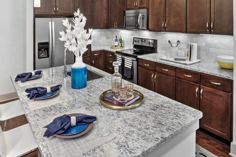910 Deerfield Crossing Drive 07204