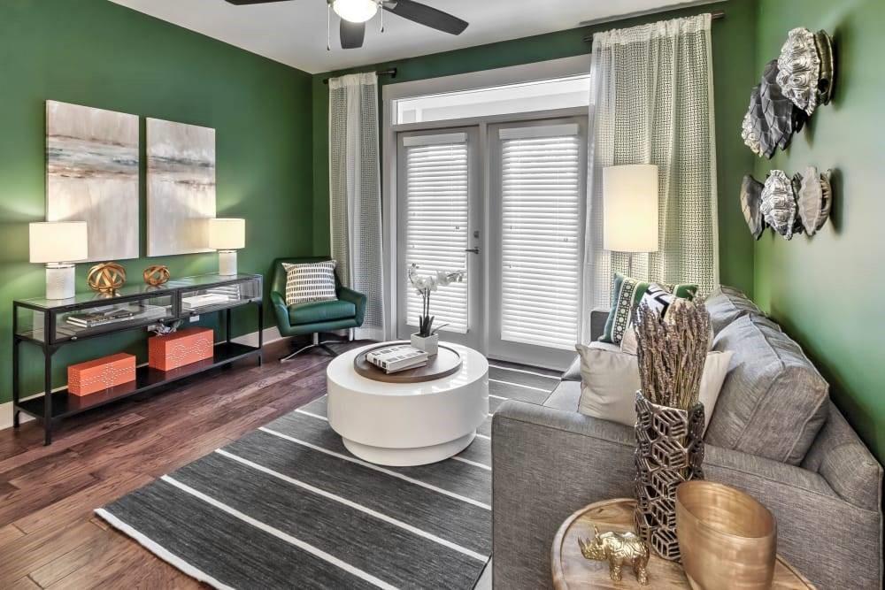 910 Deerfield Crossing Drive 07204