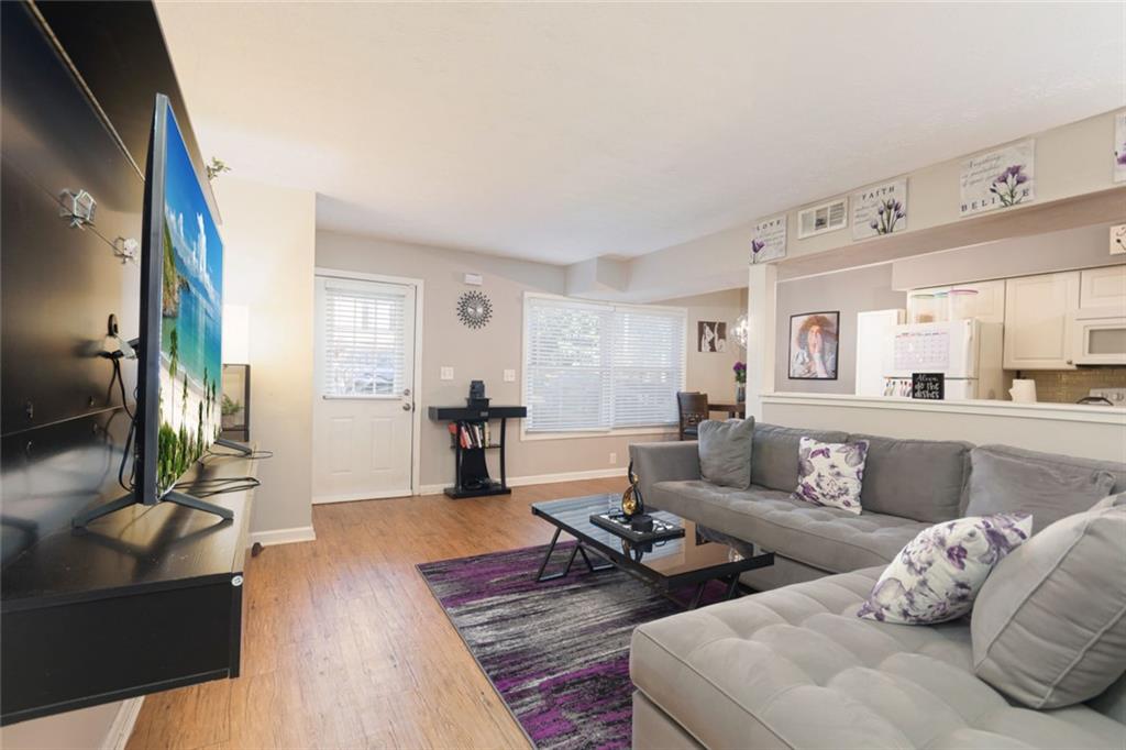 BELLEMEADE COMMONS - Residential