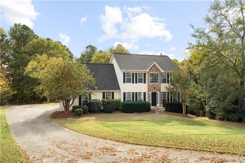 A home in Dacula