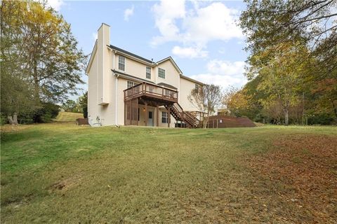 A home in Dacula