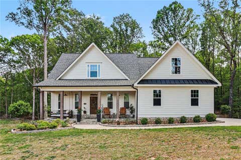Homes For Sale - 11 Bradley Road<br/> Talking Rock, GA 30175