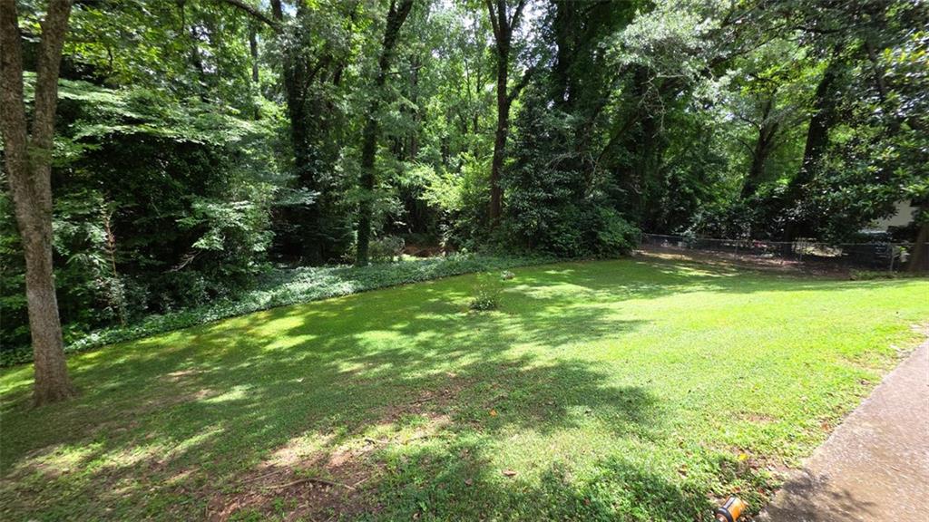 305 BROOKWOOD Drive SW