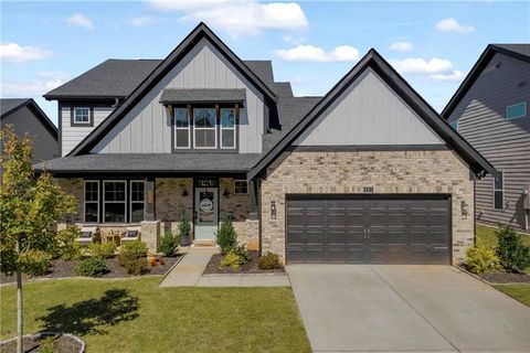 Homes For Sale - 685 Michigan Circle<br/> Hoschton, GA 30548