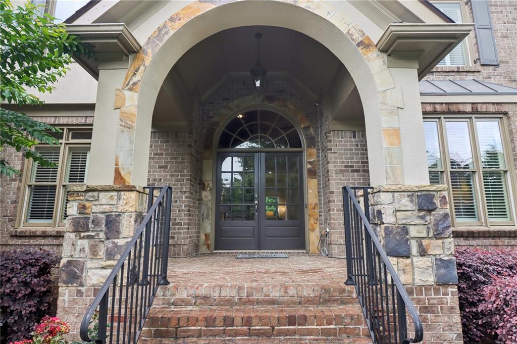 2452 Stone Manor Drive NE