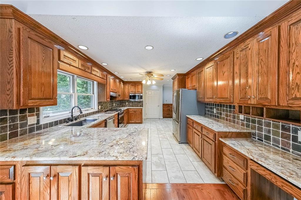 3601 Club Drive NW