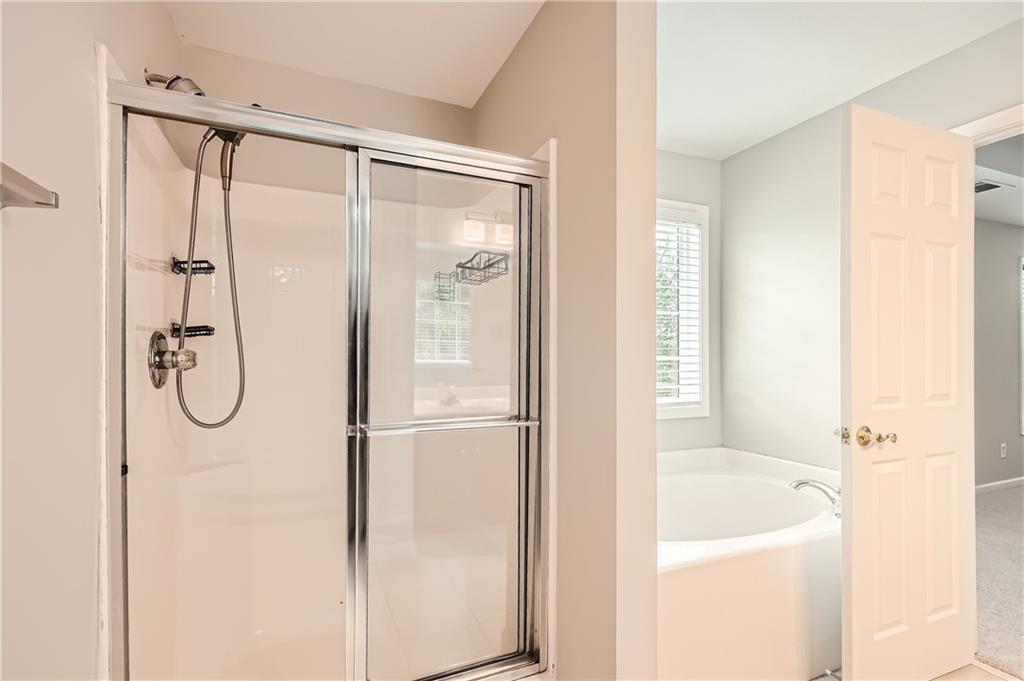 909 Pine Cove Drive, Lilburn, Georgia image 18