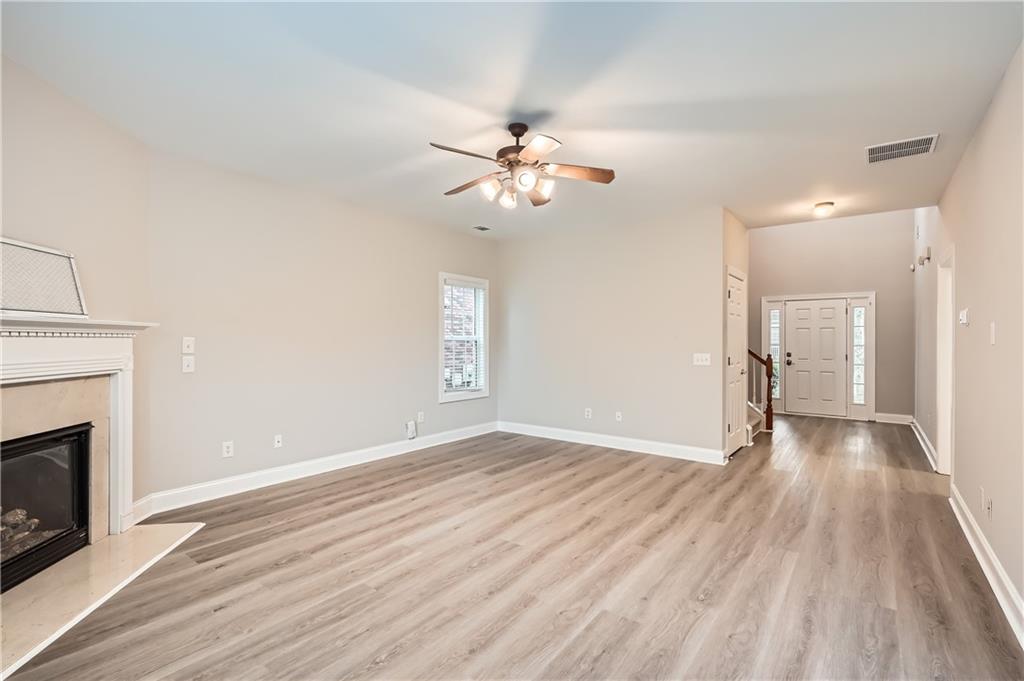 909 Pine Cove Drive, Lilburn, Georgia image 5