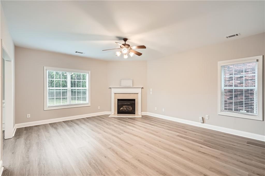 909 Pine Cove Drive, Lilburn, Georgia image 4