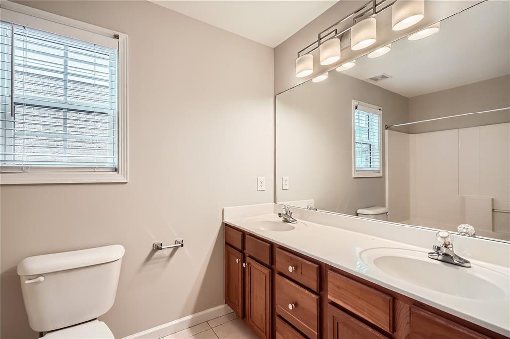909 Pine Cove Drive, Lilburn, Georgia image 22