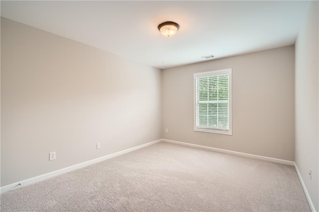 909 Pine Cove Drive, Lilburn, Georgia image 20