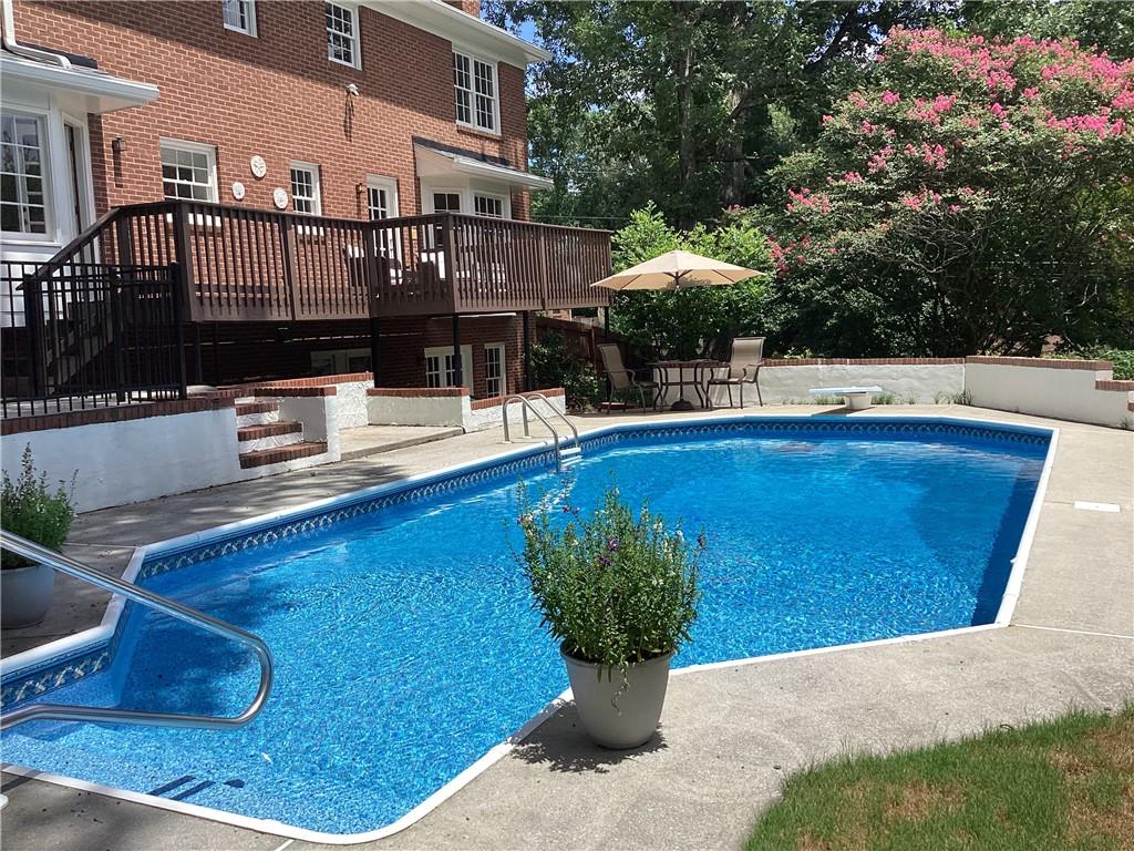 3243 Northbrook Drive