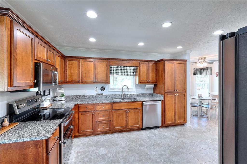 1621 Dixie Road, Covington, Georgia image 3