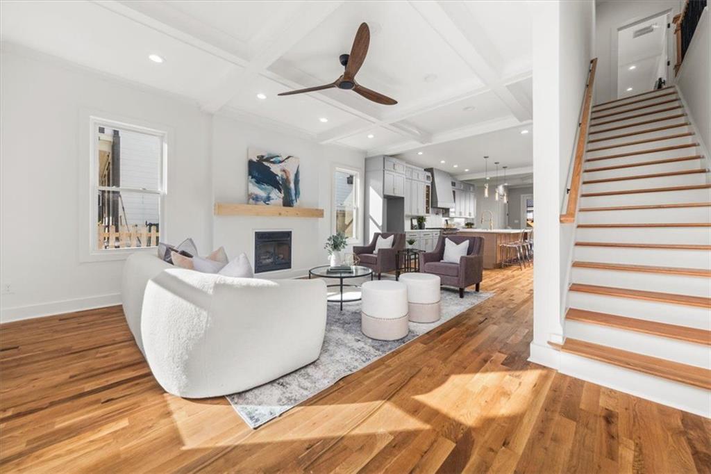 2018 PRESLEY Way NE