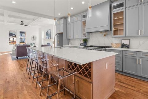 2018 PRESLEY Way NE Atlanta GA 30317