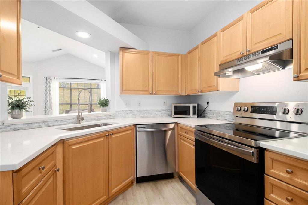 DEVINSHIRE CONDO - Residential