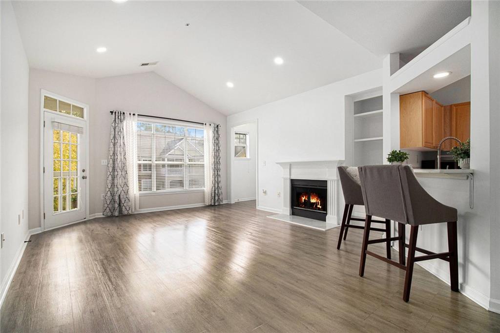 DEVINSHIRE CONDO - Residential