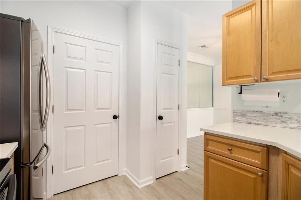 DEVINSHIRE CONDO - Residential