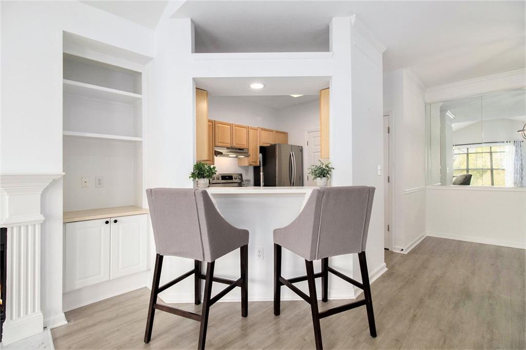 DEVINSHIRE CONDO - Residential