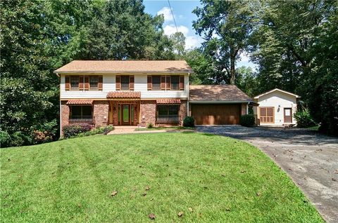 Photo of 3621 Wood Valley Court NE, Brookhaven, GA 30319 (MLS # 7634292)