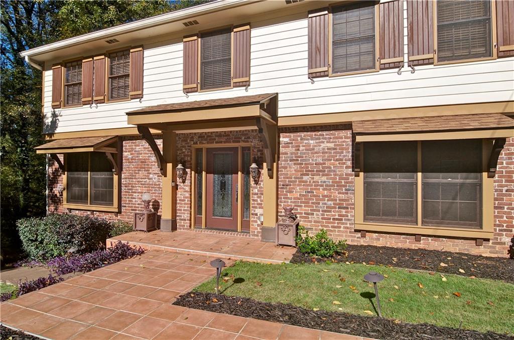 3621 Wood Valley Court NE