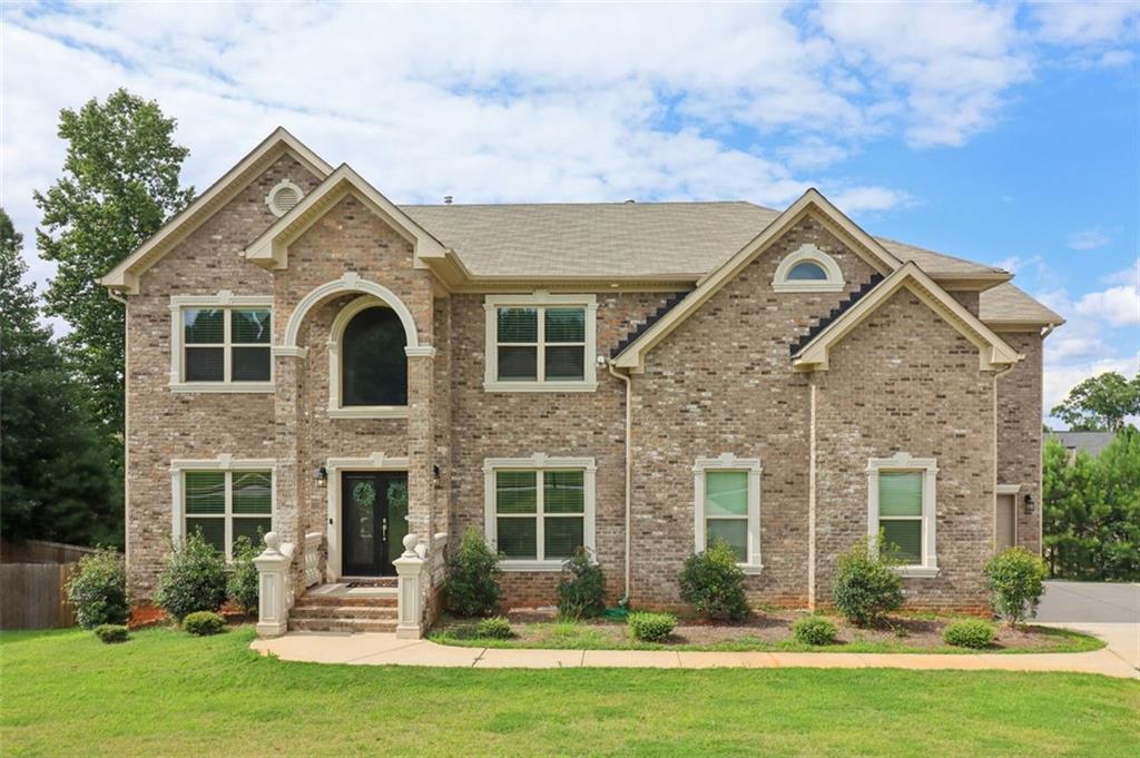 This elegant 5-bedroom, 5-bath brick-front colonial with a 3-car garage in the prestigious River Vista Estates offers over 5,400 sq ft of luxurious living, including a newly finished 1,700 sq ft basement with a built-in bar, theater room, additional bedroom and bath, and a spacious rec room.
Nestled on a private cul-de-sac, the main level boasts a formal living room, dining area that seats over 12, and a stunning two-story family room with coffered ceilings and a cozy fireplace. The gourmet kitchen features granite countertops, double ovens, a gas cooktop, walk-in pantry, and breakfast nook—perfect for entertaining or everyday meals. A main-level bedroom and full bath provide flexible space for guests or a home office.
Upstairs, the oversized owner’s suite includes a sitting area, spa-style bath, and massive walk-in closet, alongside three additional bedrooms and two full baths. Outdoor living is complete with a private deck overlooking a serene 0.4-acre lot.
This is more than a house—it’s a refined retreat in a vibrant, sought-after community. Schedule your showing today via ShowingTime!