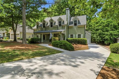 Homes For Sale - 160 Parkside Lane<br/> Eatonton, GA 31024