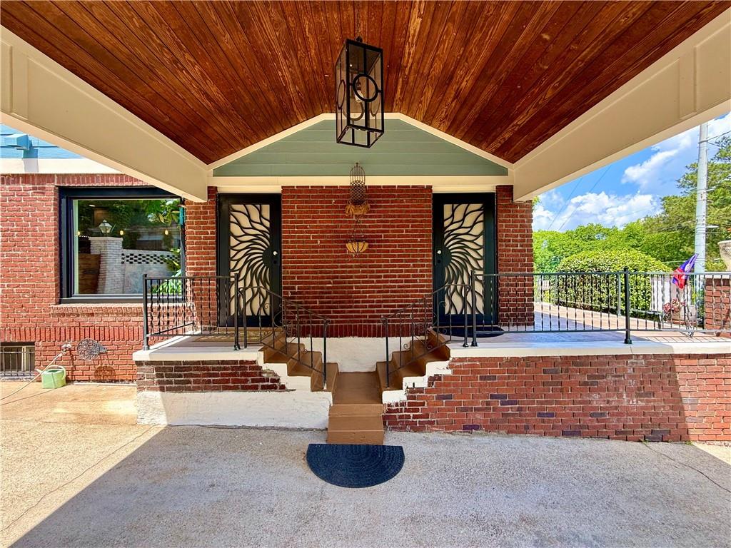 250 Sunset Avenue NW