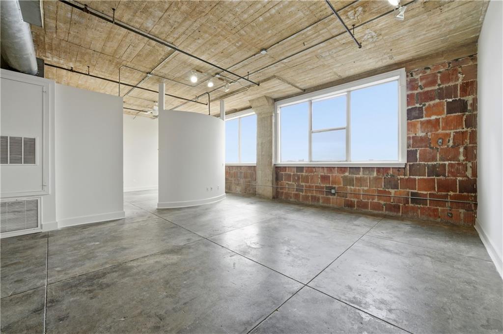 505 Whitehall Street SW 307