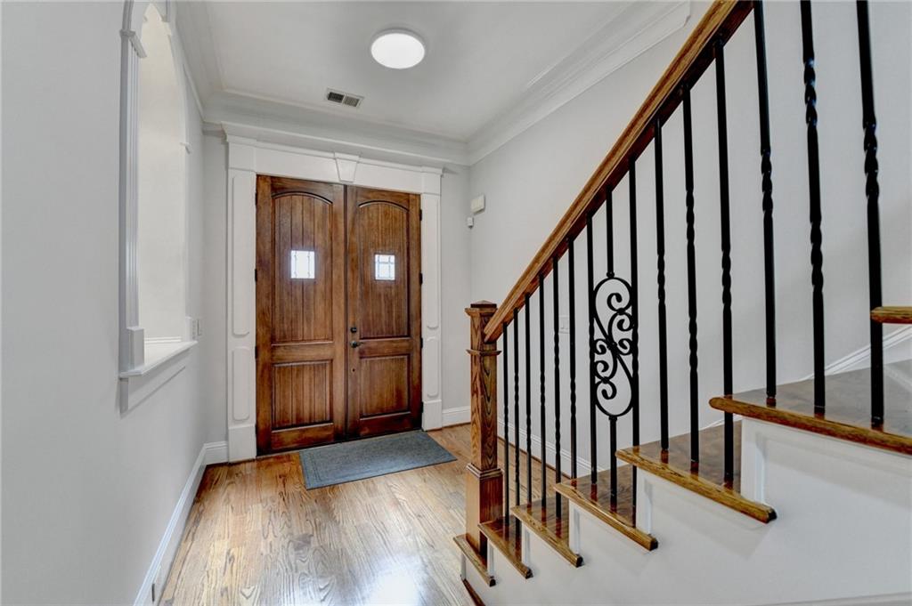6288 Clapham Lane, Johns Creek, Georgia image 3