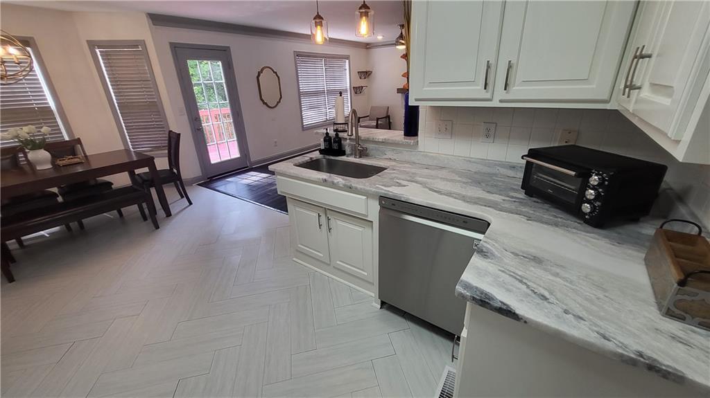 Meadow Brook Ridge - Residential