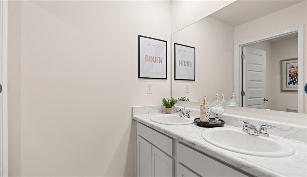 Twin Lakes - Residential