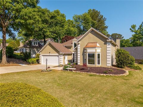 Homes For Sale - 301 Oak Terrace<br/> Alpharetta, GA 30009