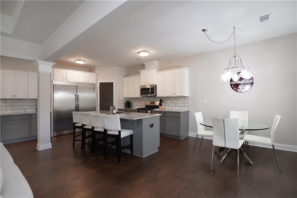 1269 Victoria Walk Lane