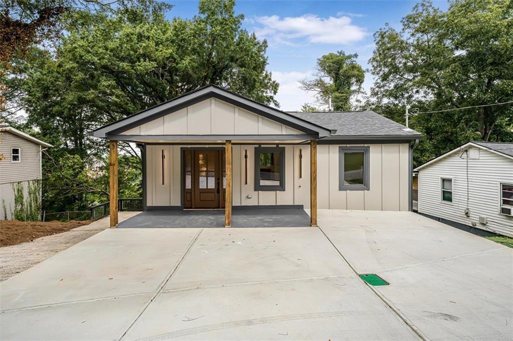 169 Woods Drive NE