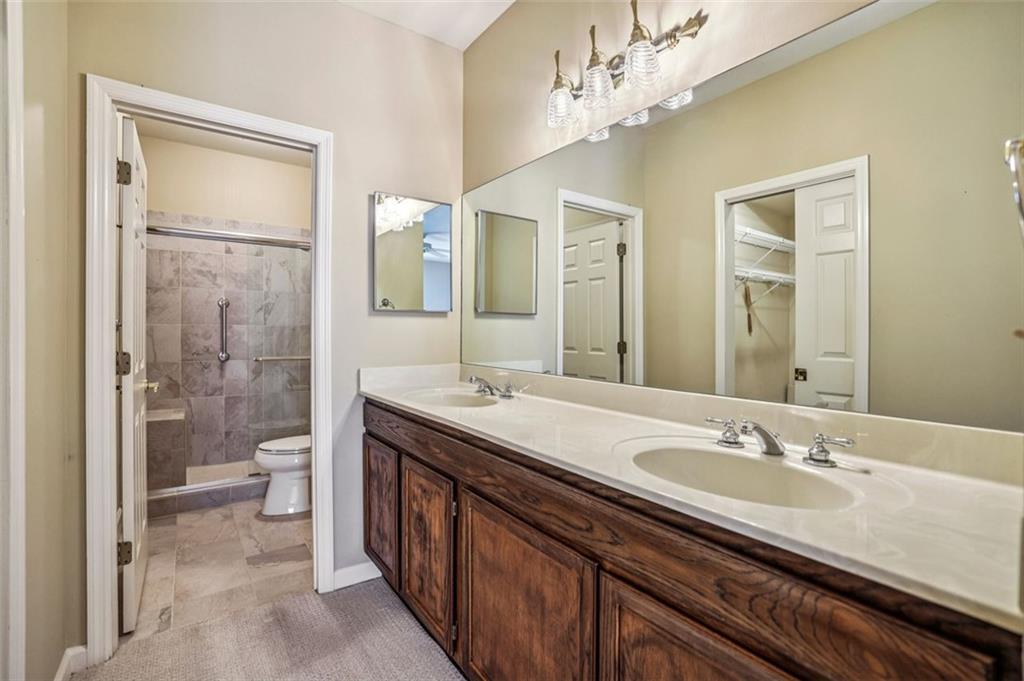 The Barony on Peachtree - Residential
