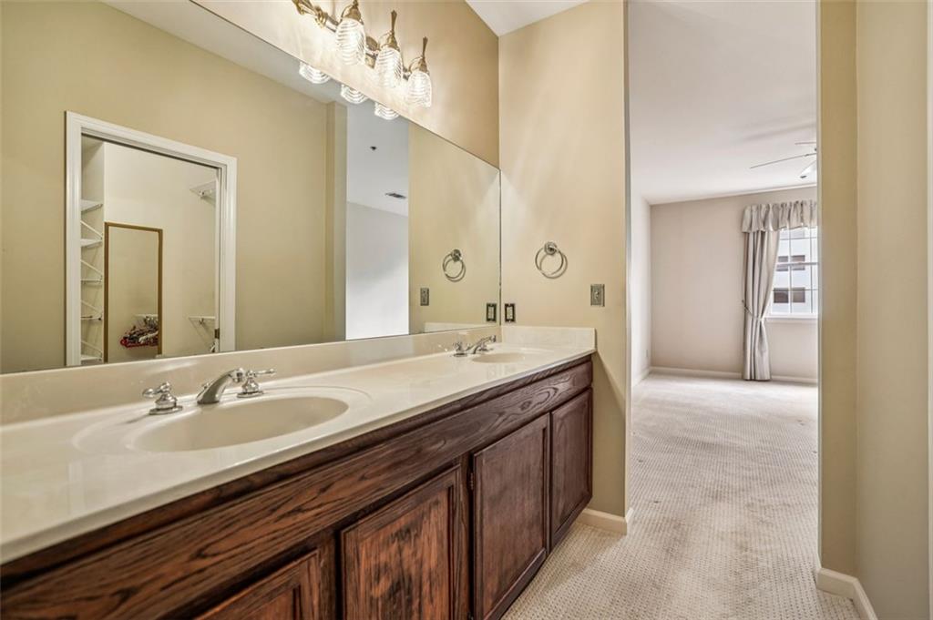 The Barony on Peachtree - Residential