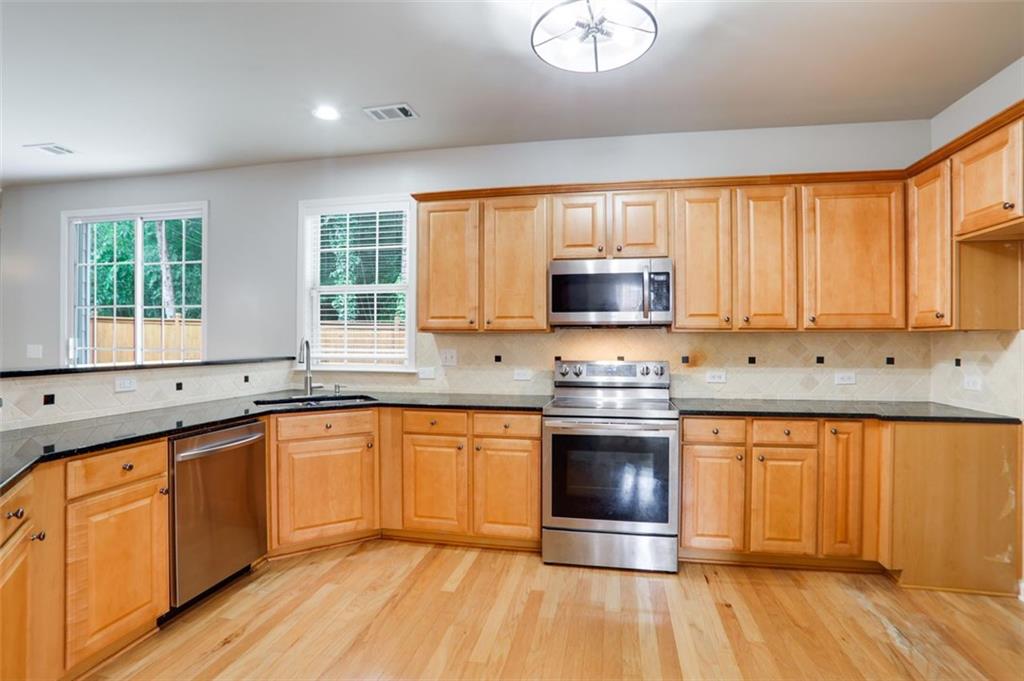 4087 Kingsley Park Court, Peachtree Corners, Georgia image 8