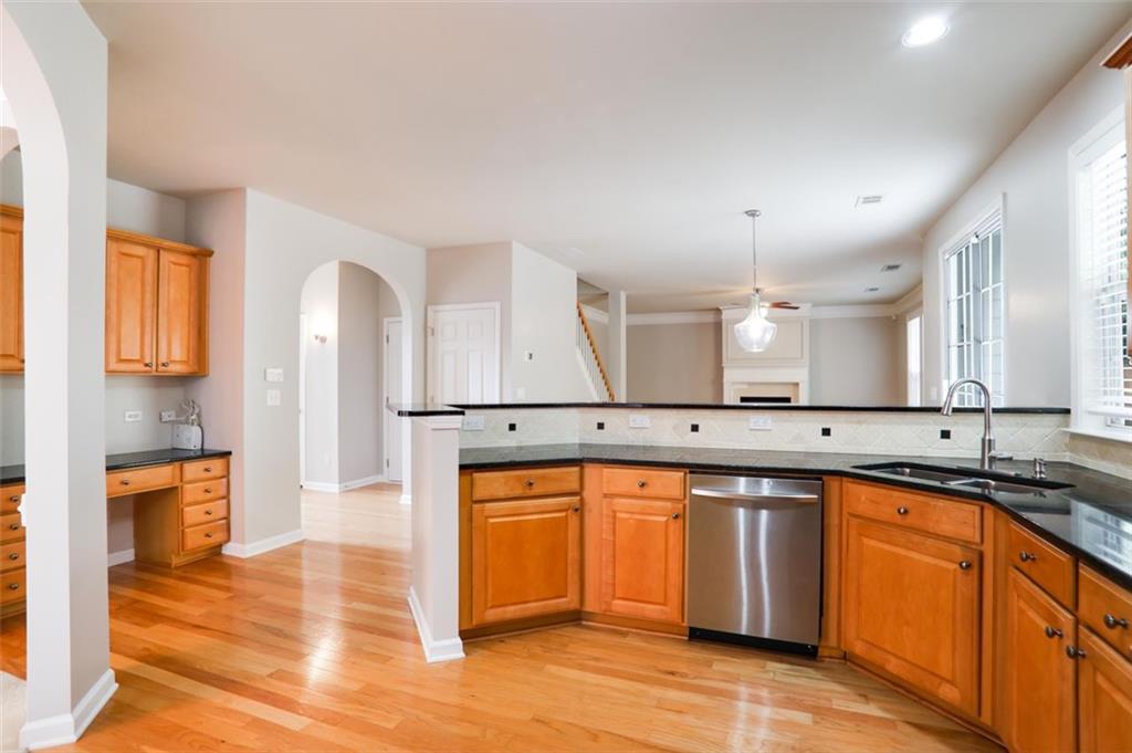 4087 Kingsley Park Court, Peachtree Corners, Georgia image 9