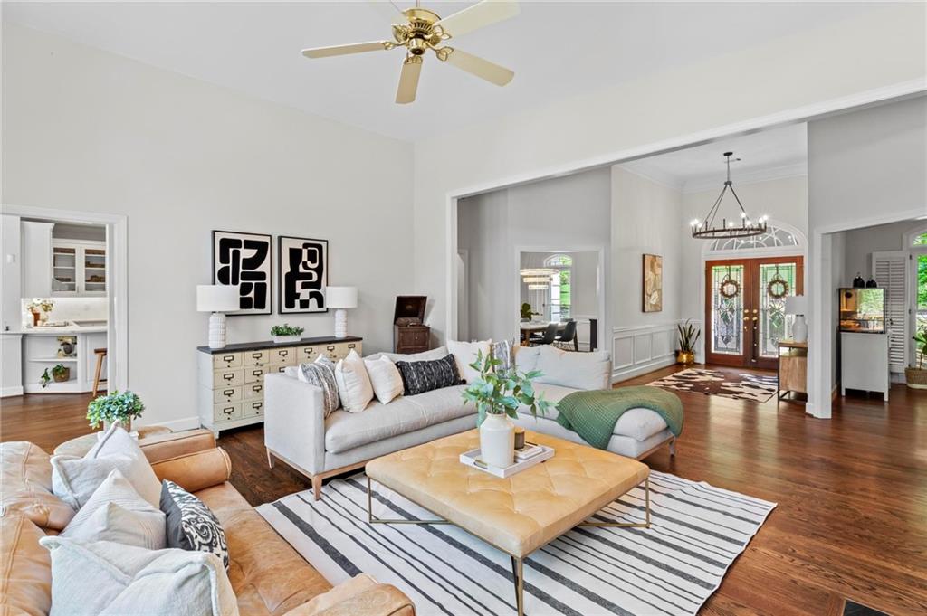 300 Brayward Chase, Roswell, Georgia image 9