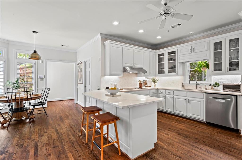 300 Brayward Chase, Roswell, Georgia image 11