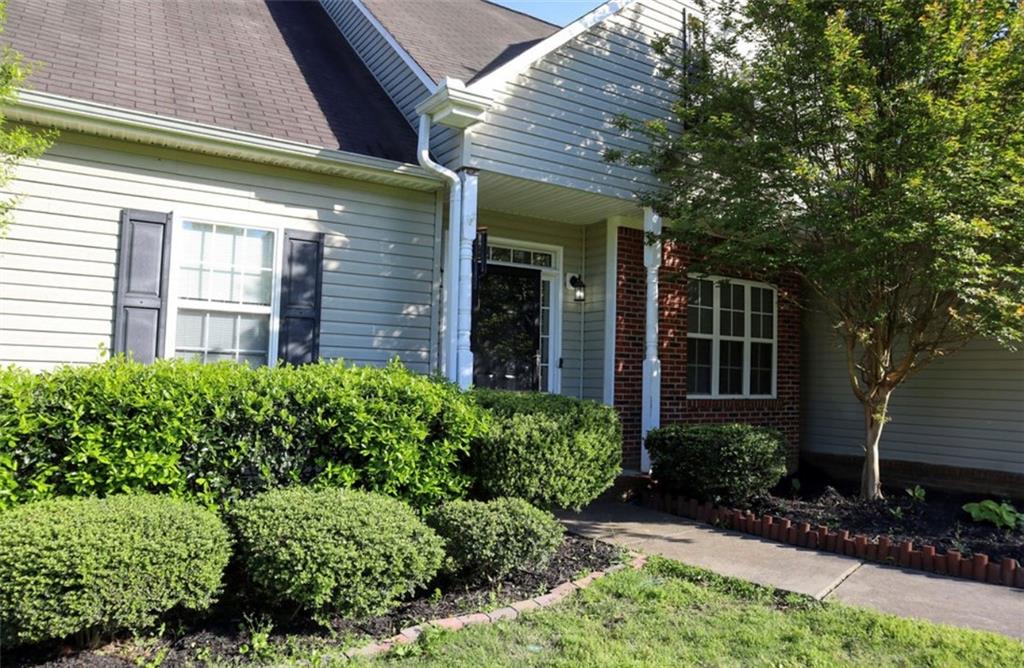 110 Granny Smith Drive SE