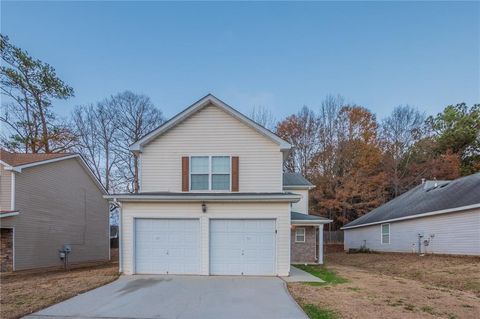 A home in Fairburn