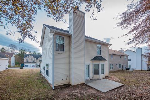 A home in Fairburn