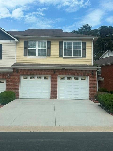 988 Treymont Way