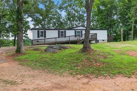 Homes For Sale - 32 Wildflower Cove<br/> Carrollton, GA 30116