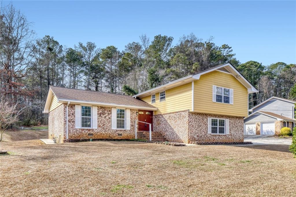 2201 Colonial Oak Way