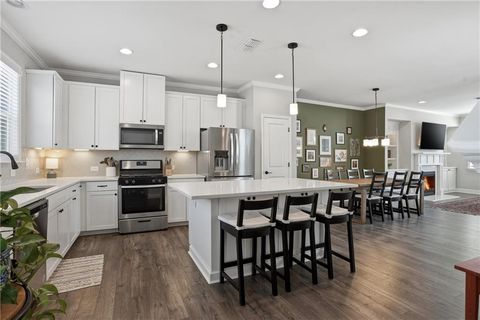 1614 Falcon Crest Way Decatur GA 30032