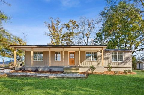 A home in Murrayville