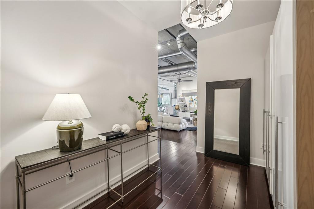 206 NE 11th Street NE PH703